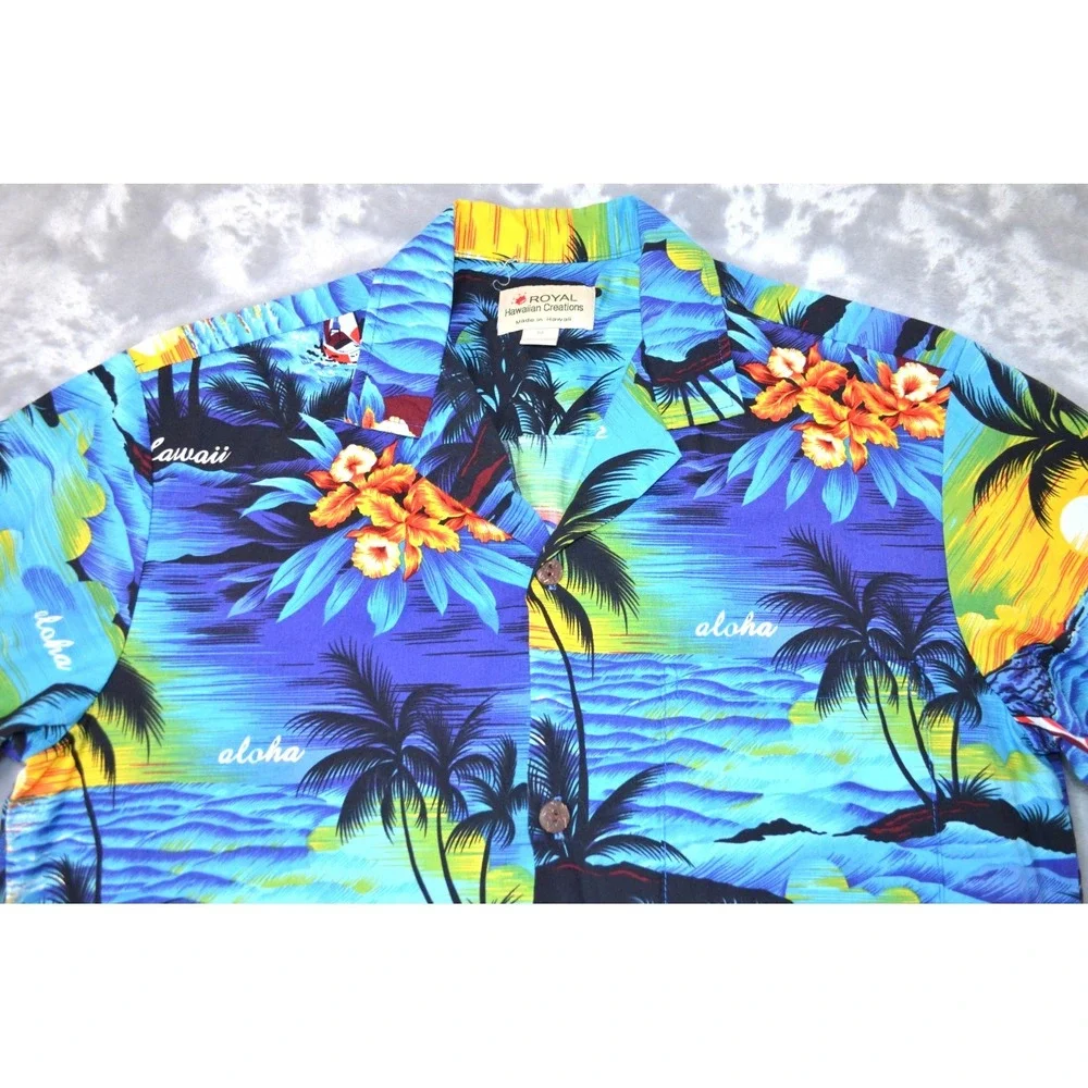 Royal Hawaiian Creations Aloha Tropical Shirt‎ Men's Medium Palm Trees Catamaran